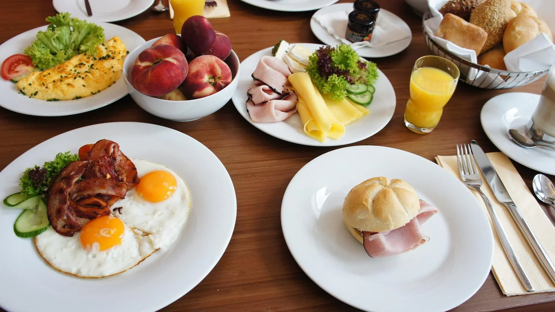 Holiday Inn Berlin-Alexanderplatz, An Ihg Hotel  Berlin